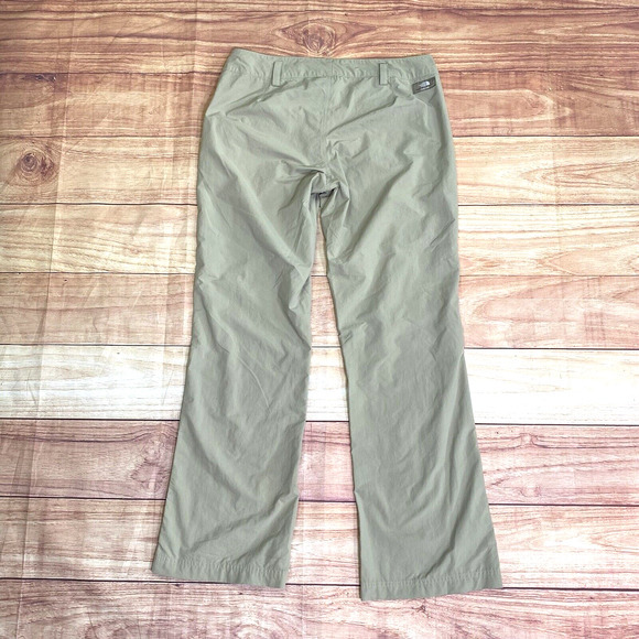Woman’s The North Face Short/Court Nylon Hiking Pants Size 8 Beige - Picture 2 of 11